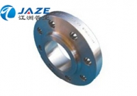 With flat welding neck flange (SO)